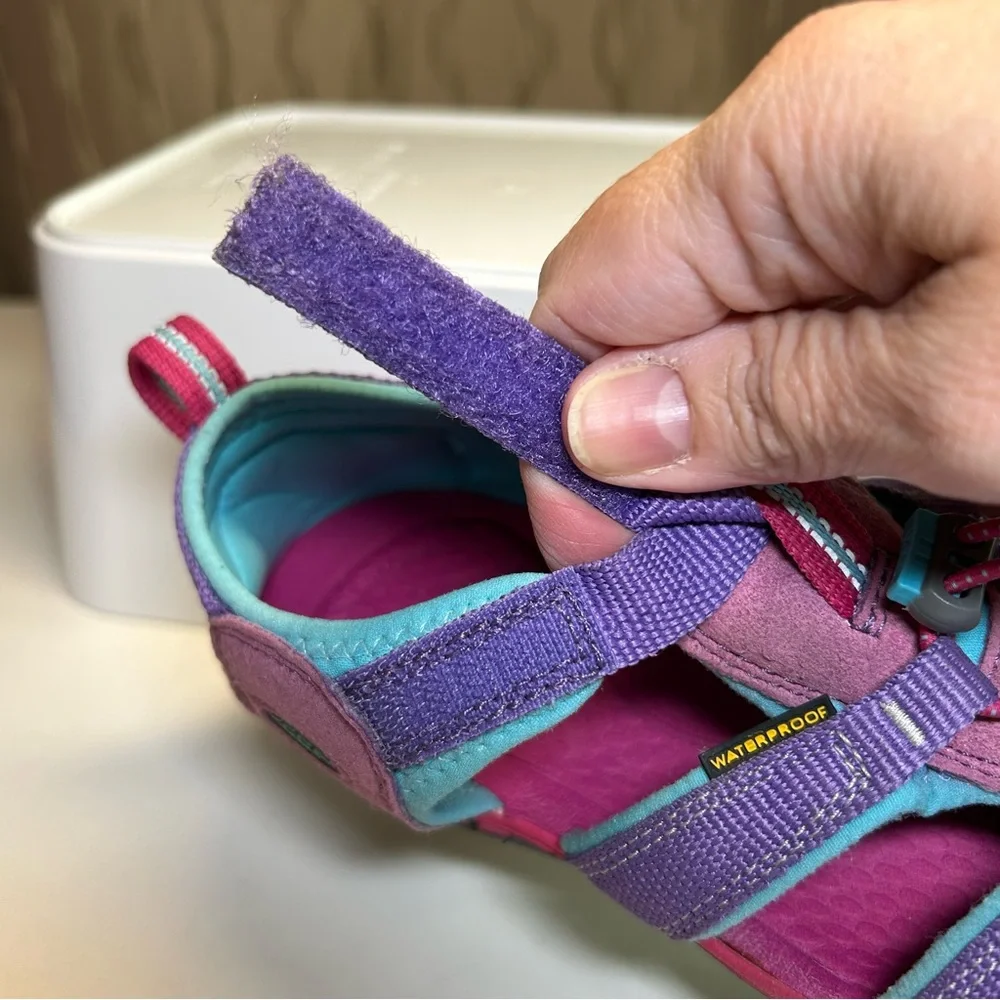 Keen Seacamp II CNX Youth 4 Closed Toe Toggle Lace Purple Pink Teal 1014477